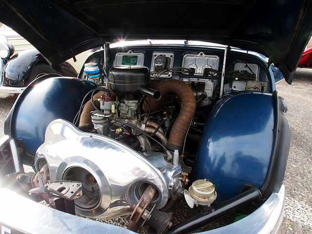 Fiche technique Panhard PL17 - moteur
