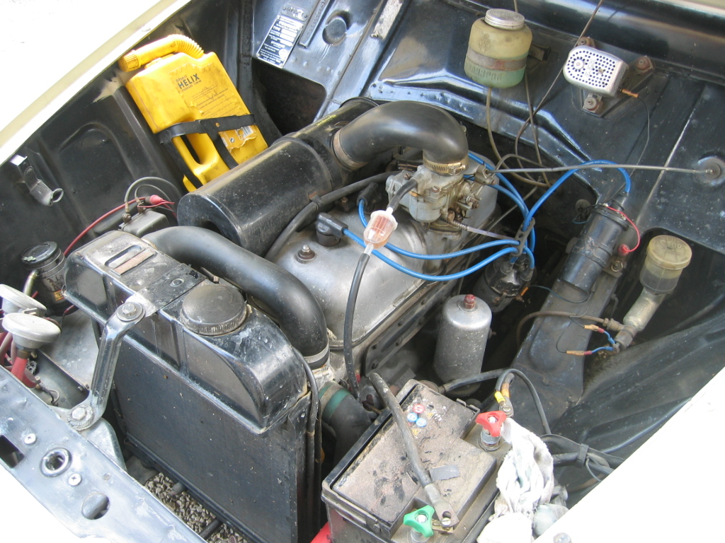 Fiche technique Peugeot 403 - moteur